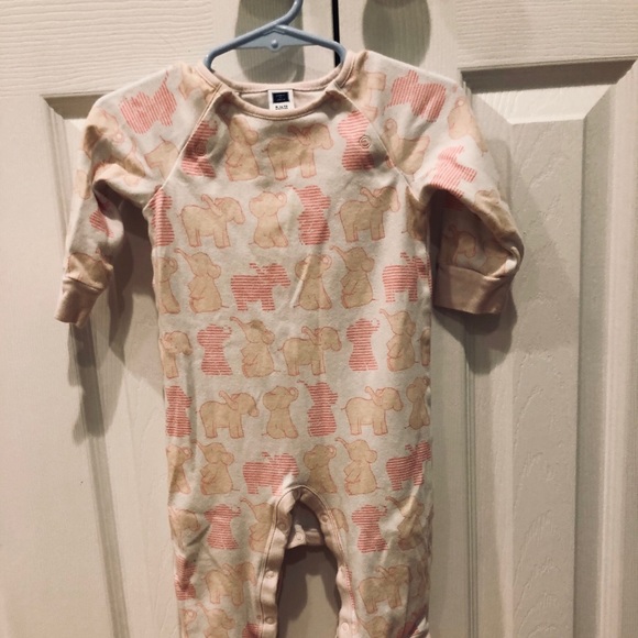 Janie and jack pink elephant onesie - Picture 1 of 4